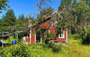 2 Bedroom Pet Friendly Home In Alsterbro, Alsterbro